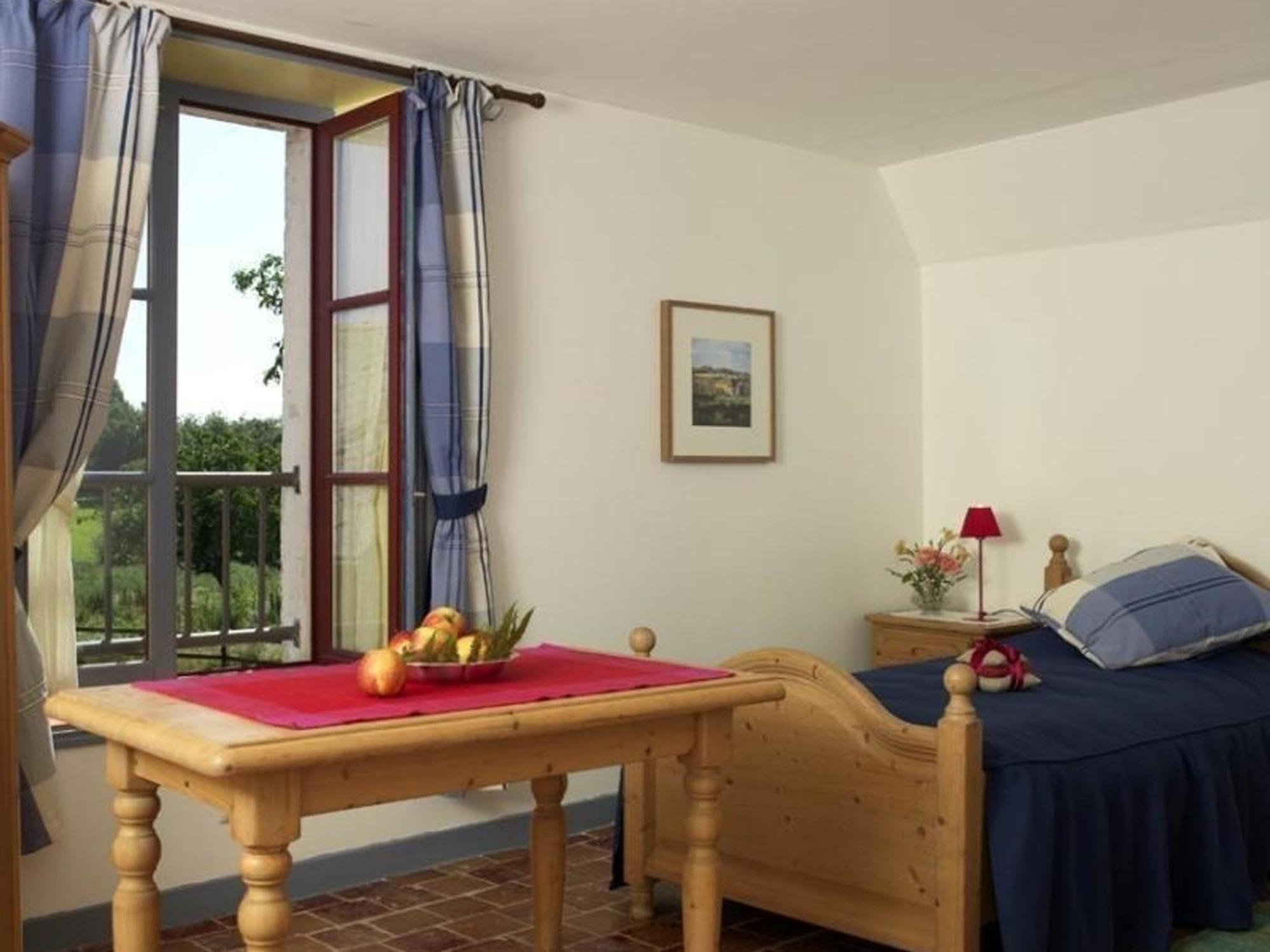 Gîte Pervenchères, 4 pièces, 6 personnes - FR-1-497-49 Extérieur photo